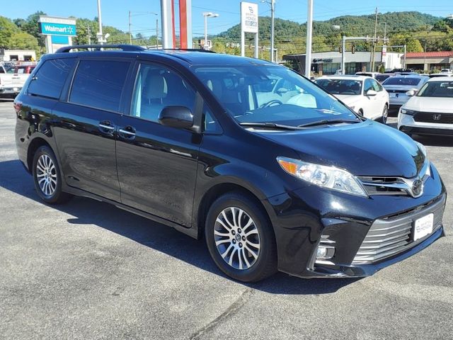 2020 Toyota Sienna XLE