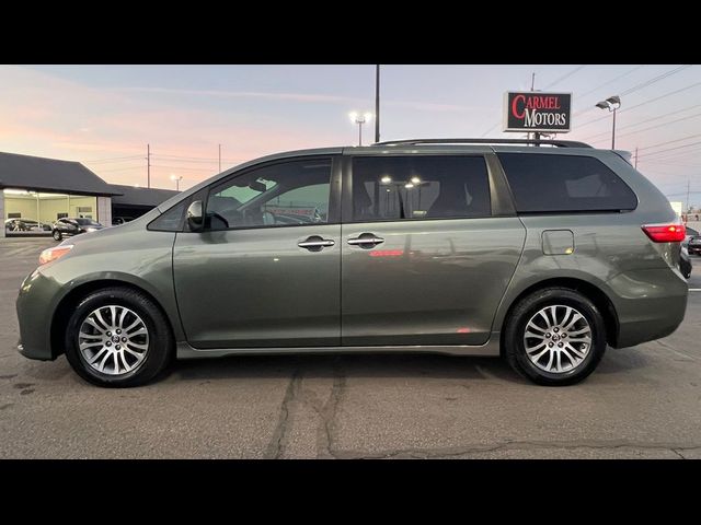 2020 Toyota Sienna XLE