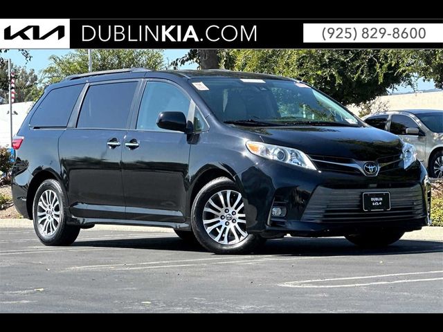 2020 Toyota Sienna XLE