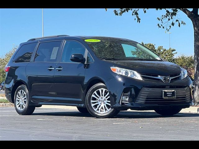 2020 Toyota Sienna 