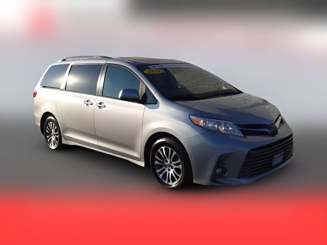 2020 Toyota Sienna XLE