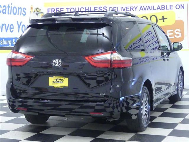 2020 Toyota Sienna XLE