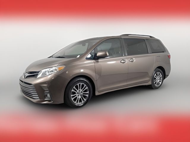 2020 Toyota Sienna XLE