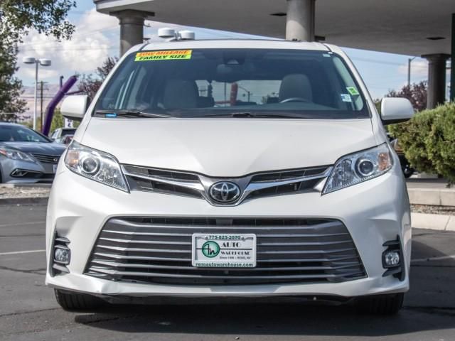 2020 Toyota Sienna XLE Auto Access Seat