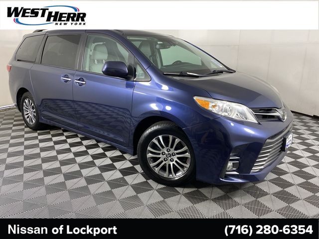 2020 Toyota Sienna XLE