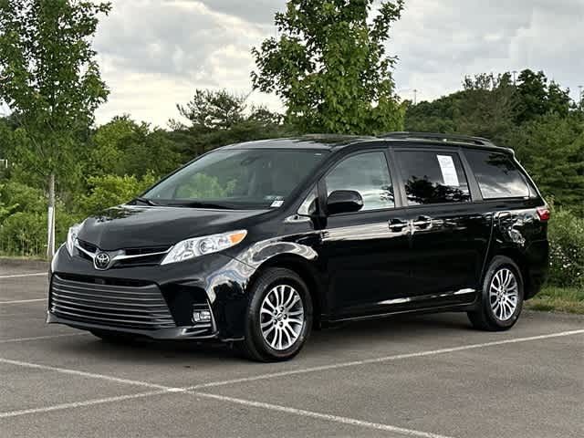 2020 Toyota Sienna XLE