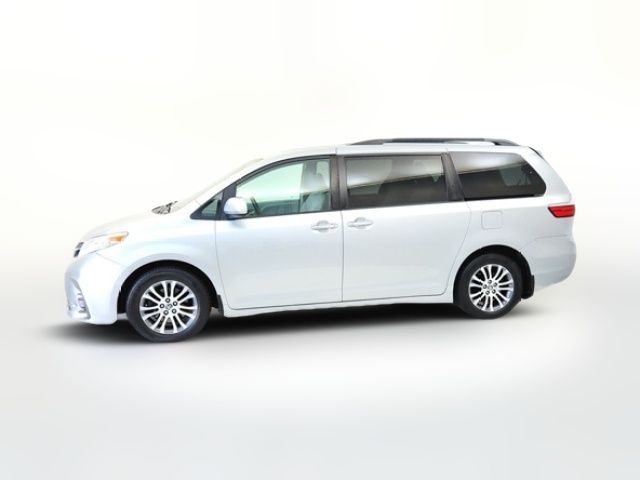 2020 Toyota Sienna XLE