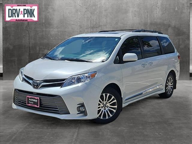 2020 Toyota Sienna XLE Premium