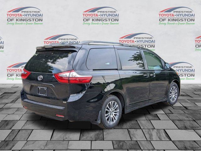 2020 Toyota Sienna XLE