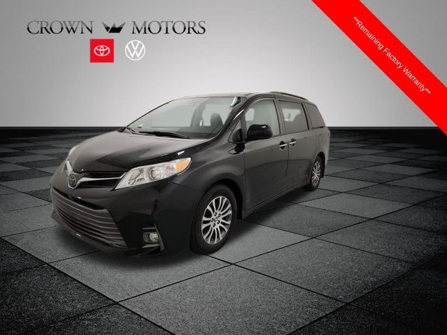 2020 Toyota Sienna XLE