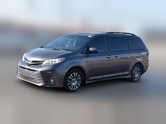 2020 Toyota Sienna XLE Auto Access Seat