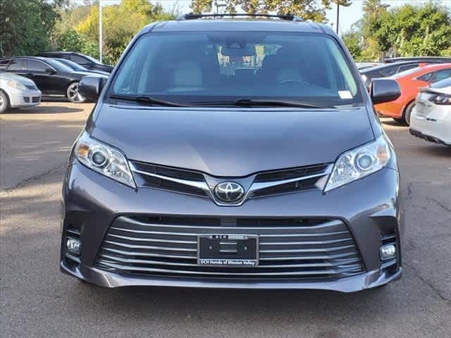 2020 Toyota Sienna XLE