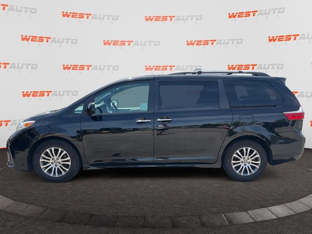 2020 Toyota Sienna 