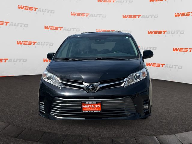 2020 Toyota Sienna 