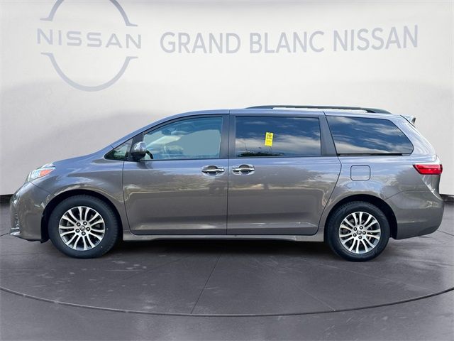 2020 Toyota Sienna XLE