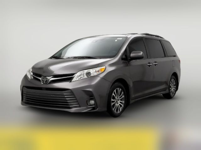 2020 Toyota Sienna XLE