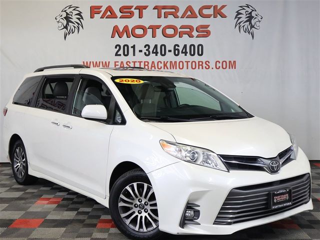 2020 Toyota Sienna XLE