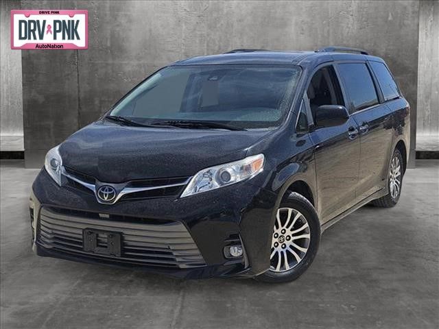 2020 Toyota Sienna XLE