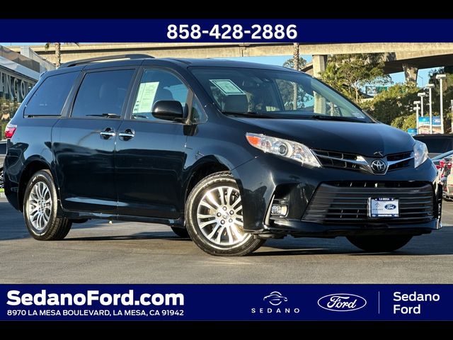 2020 Toyota Sienna XLE