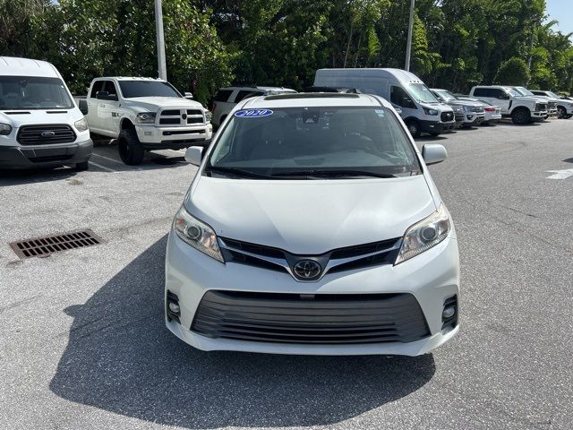 2020 Toyota Sienna XLE
