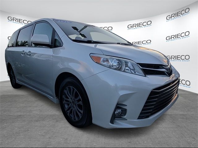 2020 Toyota Sienna XLE