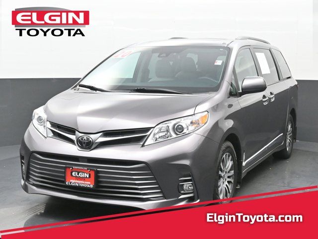 2020 Toyota Sienna XLE