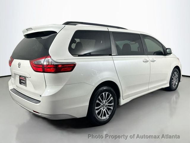 2020 Toyota Sienna XLE Auto Access Seat