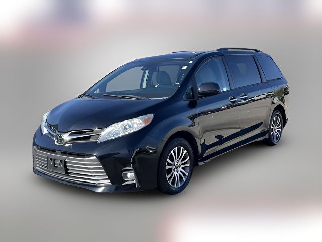 2020 Toyota Sienna XLE