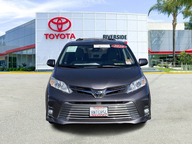 2020 Toyota Sienna XLE