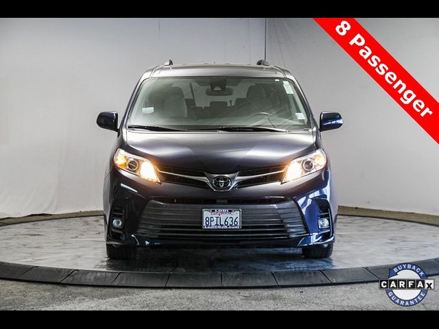 2020 Toyota Sienna XLE