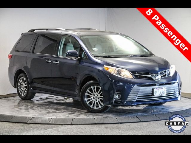 2020 Toyota Sienna XLE