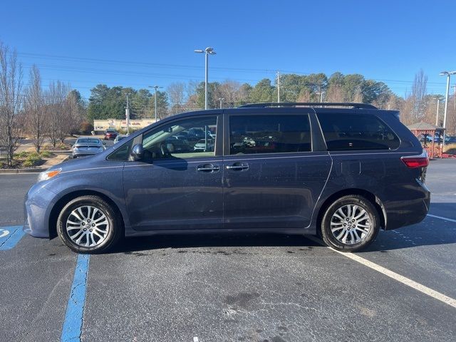 2020 Toyota Sienna XLE