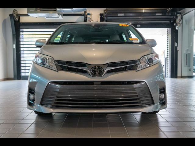 2020 Toyota Sienna XLE Auto Access Seat