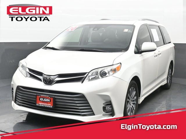 2020 Toyota Sienna XLE