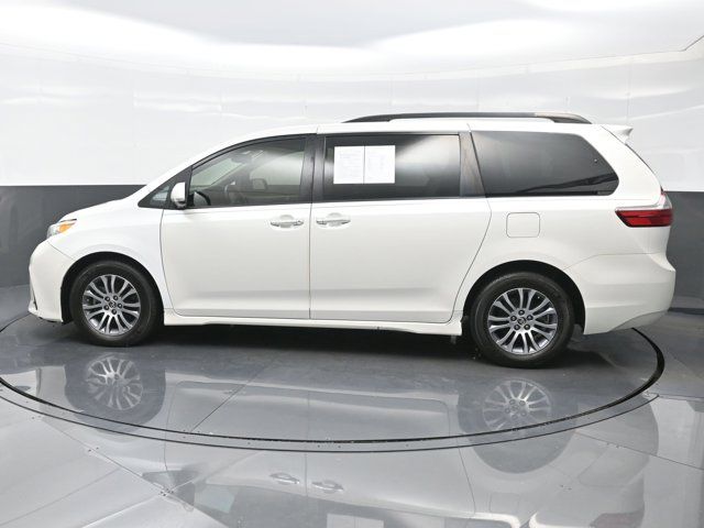 2020 Toyota Sienna XLE