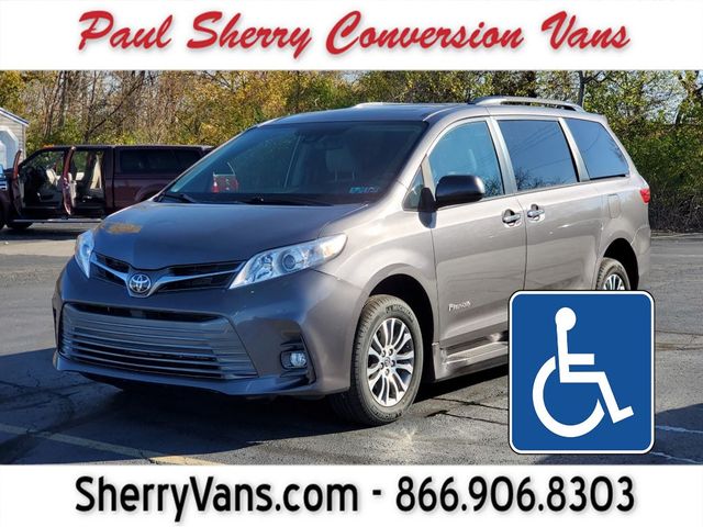 2020 Toyota Sienna XLE