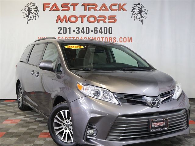 2020 Toyota Sienna XLE