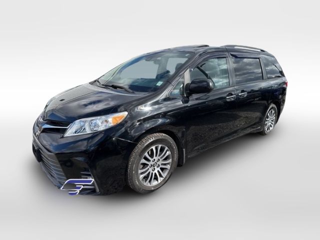 2020 Toyota Sienna XLE Auto Access Seat