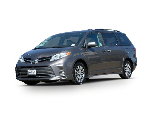 2020 Toyota Sienna XLE