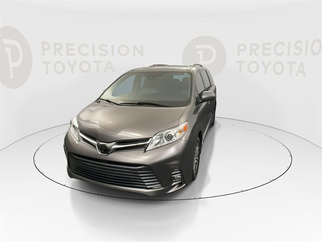 2020 Toyota Sienna XLE