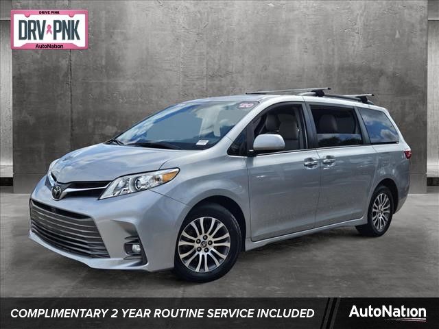 2020 Toyota Sienna XLE