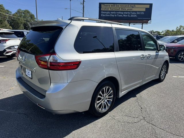 2020 Toyota Sienna XLE Premium