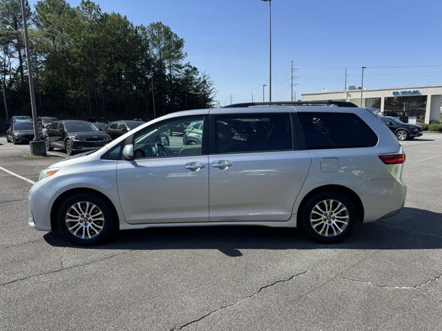 2020 Toyota Sienna XLE Premium