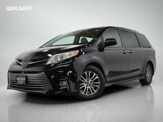 2020 Toyota Sienna XLE