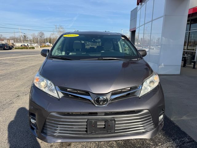 2020 Toyota Sienna XLE Auto Access Seat