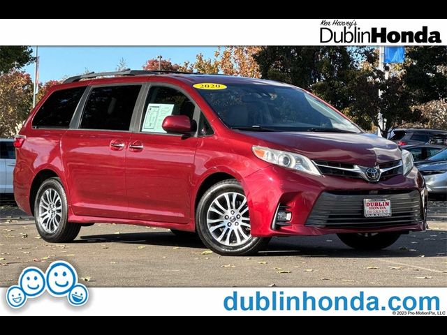 2020 Toyota Sienna XLE