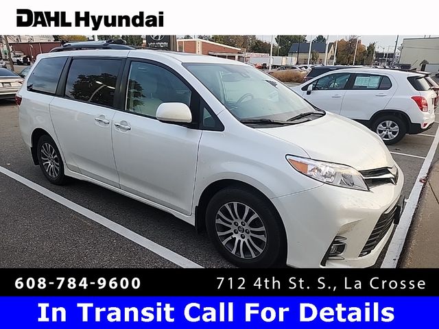 2020 Toyota Sienna XLE