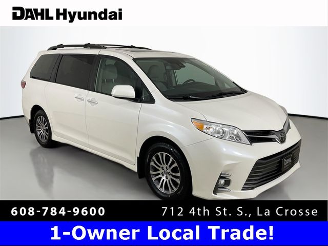 2020 Toyota Sienna XLE