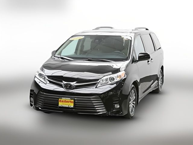 2020 Toyota Sienna XLE Auto Access Seat