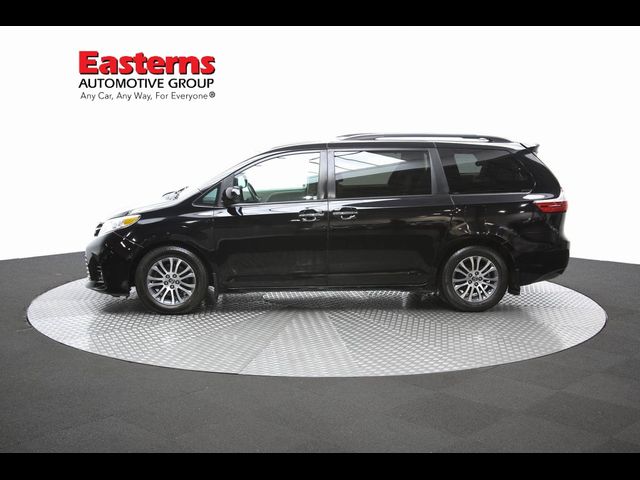 2020 Toyota Sienna XLE Auto Access Seat